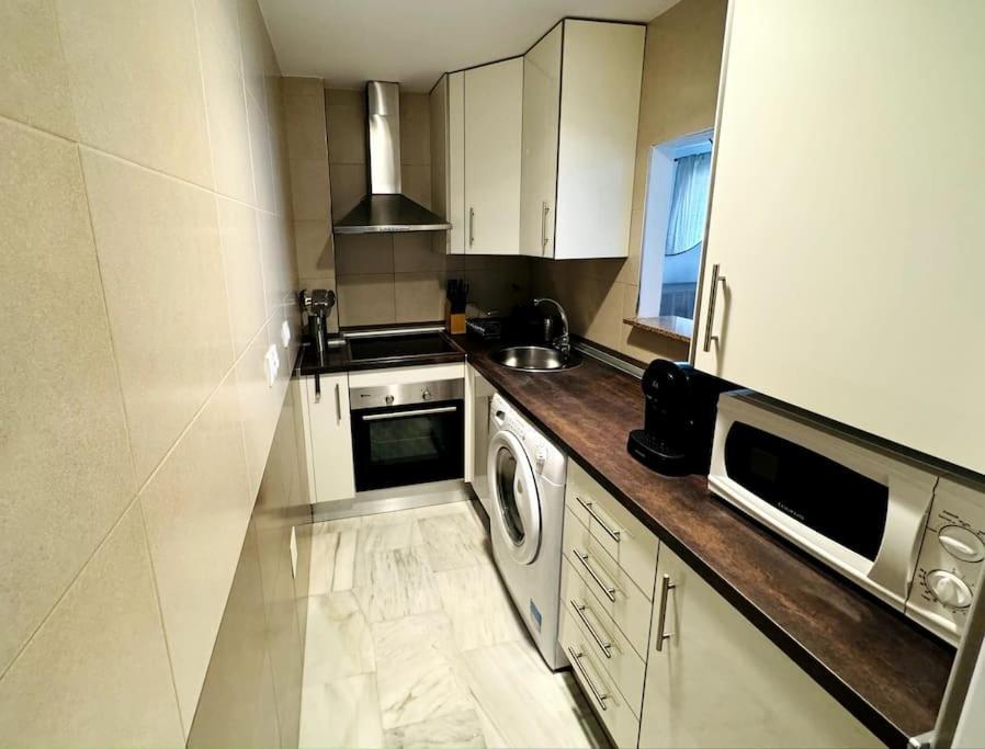 Behappy Salitre - Con Aparcamiento Apartment Malaga Exterior photo